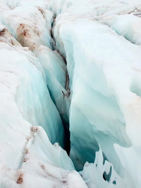 Glaciären med rift. — Stockfoto