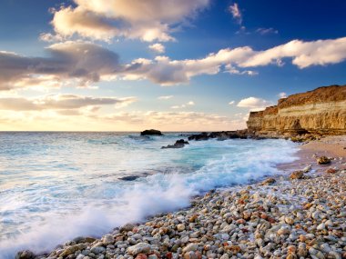 gün batımı sırasında defne deniz.