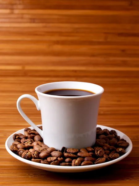 Grano de café y café . — Foto de Stock