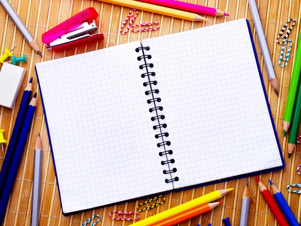 Note pad and office subjects. — Stock Photo, Image