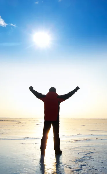 Ganador y resplandor solar. Hielo y clima helado — Foto de Stock