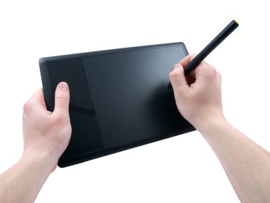 Tablet ve kalem ile el.