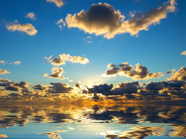 Calm sea and sky during sundown — Stock Photo, Image