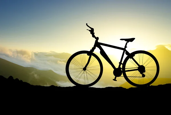 自行车的剪影 — 图库照片
