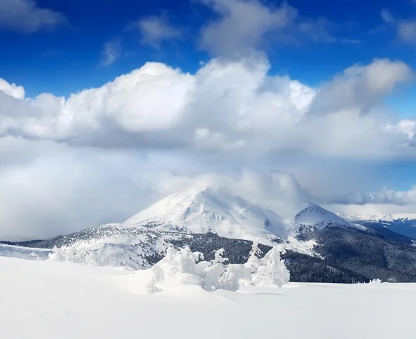 Paesaggio montano — Foto Stock