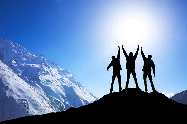 dağ tepe takımda silüeti