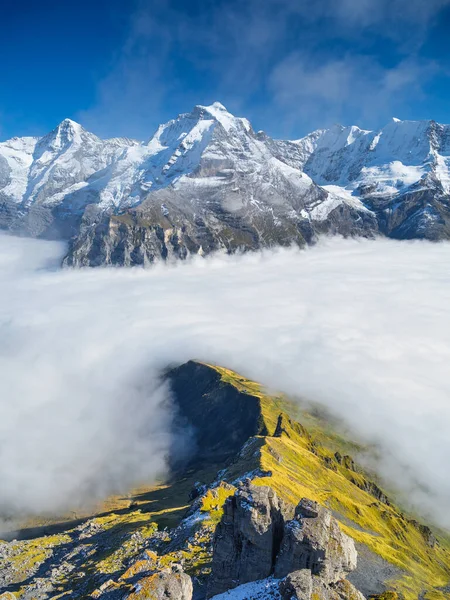 Schilthorn Met Piz Gloria Bergen Wolken Het Dal Bergketen Door — Stockfoto