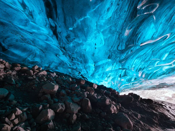 冰岛的冰洞 水晶冰洞 瓦纳霍库尔国家公园 冰的内部视野 冰岛冬季景观 — 图库照片