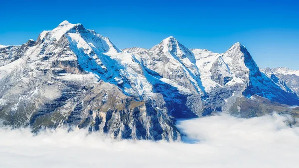 瑞士阿尔卑斯山的山水 自然景观 山脉和晴朗的蓝天 夏天的风景 — 图库照片