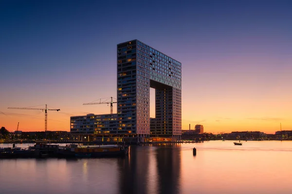 Amsterdam Netherlands Cityscape Evening Skyscraper Business Center Water Bay Architecture — Stok fotoğraf