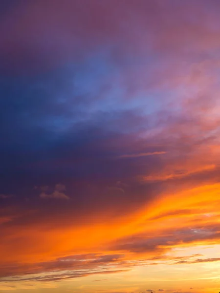 Himmel Med Moln Solnedgången Moln Och Blå Himmel Ett Högupplöst — Stockfoto