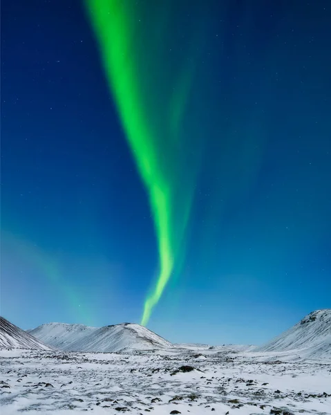 Aurora Borealis Στην Ισλανδία Βόρειο Σέλας Πάνω Από Βουνά Ένα — Φωτογραφία Αρχείου