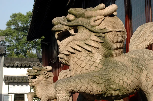 Chinese draak beeldhouwkunst — Stockfoto