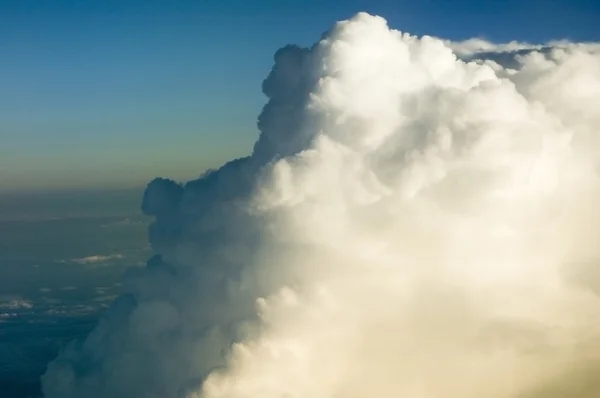 Хмарне небо - вигляд з повітря — стокове фото