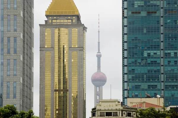 Arranha-céus de Xangai na Praça dos Povos — Fotografia de Stock