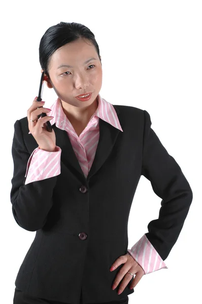 Asiatiska office lady talar i mobiltelefon — Stockfoto