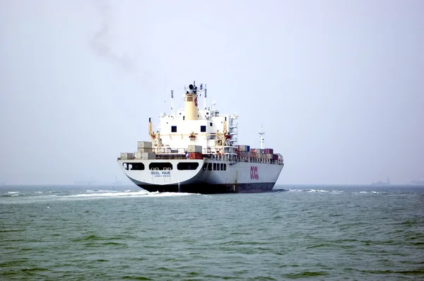 Vrachtschip in hongkong — Stockfoto