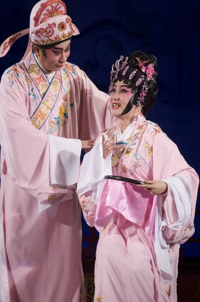 中国オペラ - 結婚カップル — ストック写真