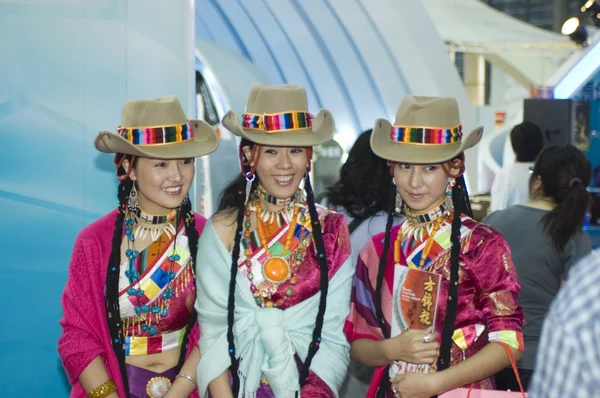 Chinese cultuur eerlijke - traditionele kostuum — Stockfoto