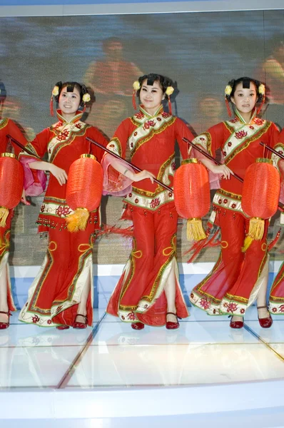 Κινεζικός πολιτισμός - χορευτές από shanxi — Φωτογραφία Αρχείου