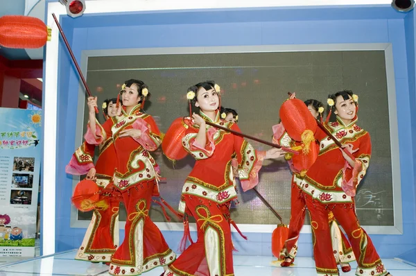Κινεζικός πολιτισμός - χορευτές από shanxi — Φωτογραφία Αρχείου