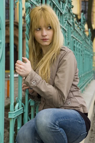 Blonde, pretty teenager — Stock Photo, Image
