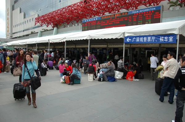 Reizigers tijdens het chinese Nieuwjaar — Stockfoto