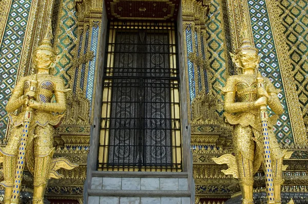 Entrada do templo em Bangkok — Fotografia de Stock