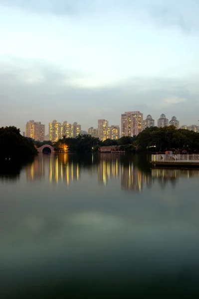 Lake park by night — Stock Photo, Image