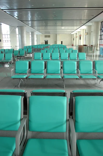 Sièges dans la salle d'attente — Photo