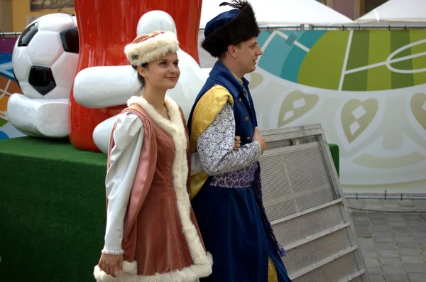 Couple in traditional outfit — Stock Photo, Image