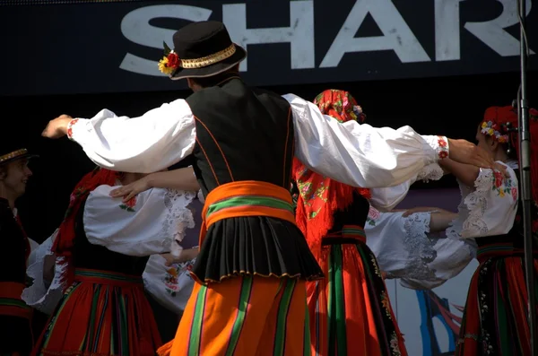 Grupo de dança "Wroclaw" no palco — Fotografia de Stock