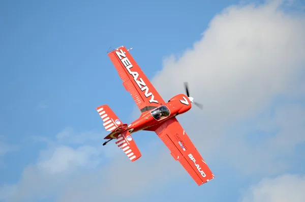 Show aéreo - avião acrobático — Fotografia de Stock