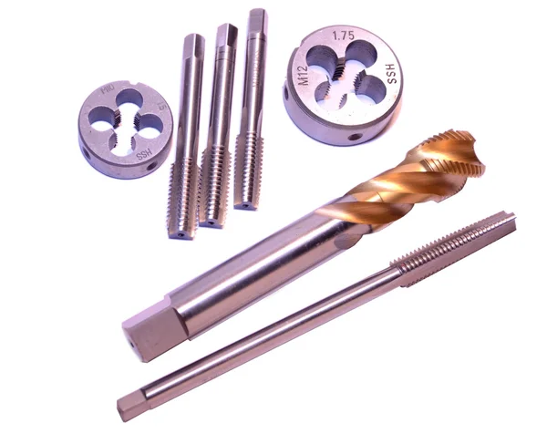 musluklar ve die fındık