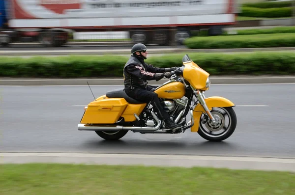 Harley-Davidson motorcyclist — Stock Photo, Image