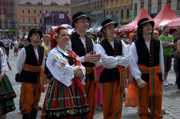 Folk dance group — Stock Photo, Image