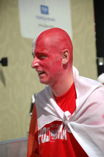 Euro2012 ventilateur de football avec peinture pour le visage — Photo