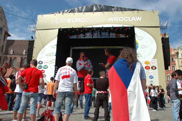 Fanoušci před fáze, euro 2012 — Stock fotografie