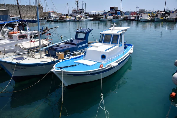 Rodos Yunanistan Haziran 2022 Küçük Gemileri Büyük Yatları Olan Rodos — Stok fotoğraf