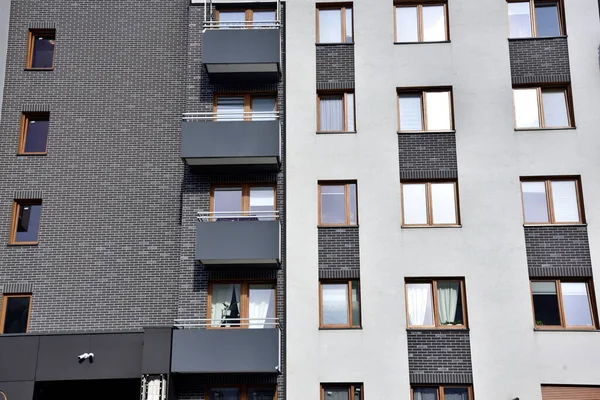 Facade Building Windows Balconies Modern Apartments Poland Estate Wroclaw City — Foto de Stock
