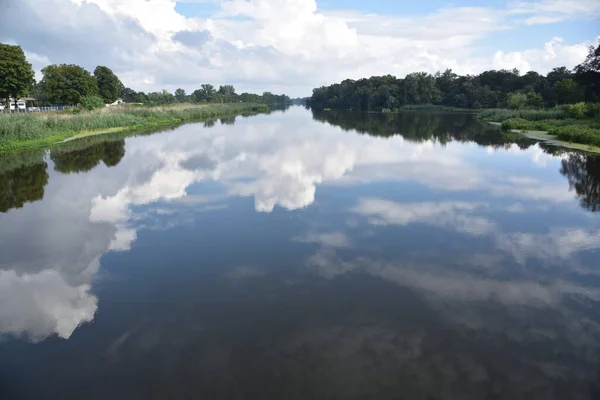 Odra Rivier Wroclaw Polen Weir Bij Rivier Waterstand Aan Passen — Stockfoto