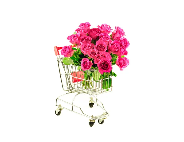 Rosas rosas ramo en el carrito de compras — Foto de Stock