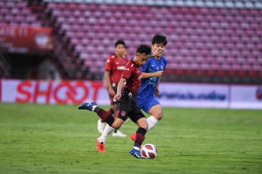 Nonthaburi-thailand-12SEP2021-WONGSAKORN CHAIKULtheWIN # 24 Muangthong Oyuncusu 2021 yılındaki muangthong maçında Chonburi Fc 'e karşı thailand