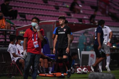 Nonthaburi-thailand-12SEP2021-Jesse Thomas Curran # 17 Muangthong Oyuncusu # 2021 yılındaki muangthong maçında Thunderdome Stadyumu, Tayland 'daki Chonburi Fc maçında birleşti.