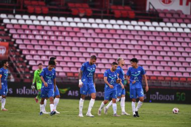 Thathaburi-Tayland-12SEP2021 Chonburi FC oyuncusu 2021 yılındaki muangthong maçında Thunderdome Stadyumu, Tayland 'daki Chonburi Fc' e karşı.