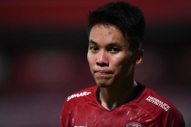 Nonthaburi-thailand-12SEP2021-SUPORN PEENAGATAPHO # 5 Muangthong oyuncusu 2021 Muangthong ile Chonburi Fc arasında Thailand, Tayland 'daki