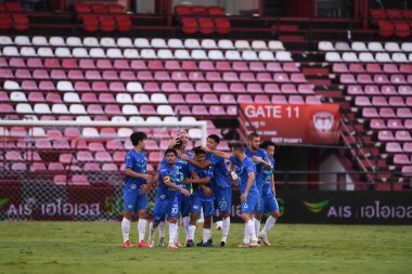 Thathaburi-Tayland-12SEP2021 Chonburi FC oyuncusu 2021 yılındaki muangthong maçında Thunderdome Stadyumu, Tayland 'daki Chonburi Fc' e karşı.