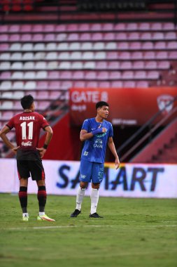 Nonthaburi-thailand-12SEP2021-SONGCHAI THONGCHAM # 50 YIL SONGCHAM 2021 yılındaki muangthong maçında Thunderdome Stadyumu, Tayland 'daki Chonburi Fc maçında