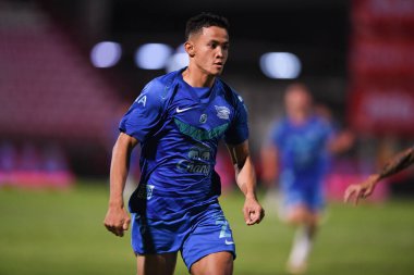 Thathaburi-Tayland-12SEP2021-SETTAWUT # 27 WONGSAI 2021 yılındaki muangthong maçında Thunderdome Stadyumu, Tayland 'daki Chonburi Fc' e karşı.