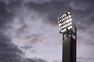 Thathaburi-thailand-12SEP2021-spot paneli 2021 yılındaki muangthong maçında Thunderdome Stadyumu, Tayland 'daki Chonburi Fc' e karşı